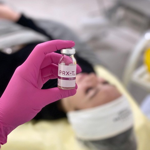 PRX-T33 Skin Revival Therapie: Exclusieve Luxe Huidverjonging voor de Discerning Cliënt_image